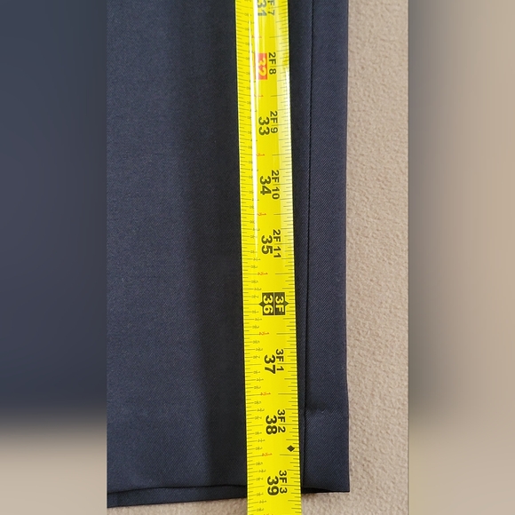 Van Heusen Traveler Dress Pants Men’s 38x30 Navy Blue Flat Front Pre-Owned - Picture 5 of 8